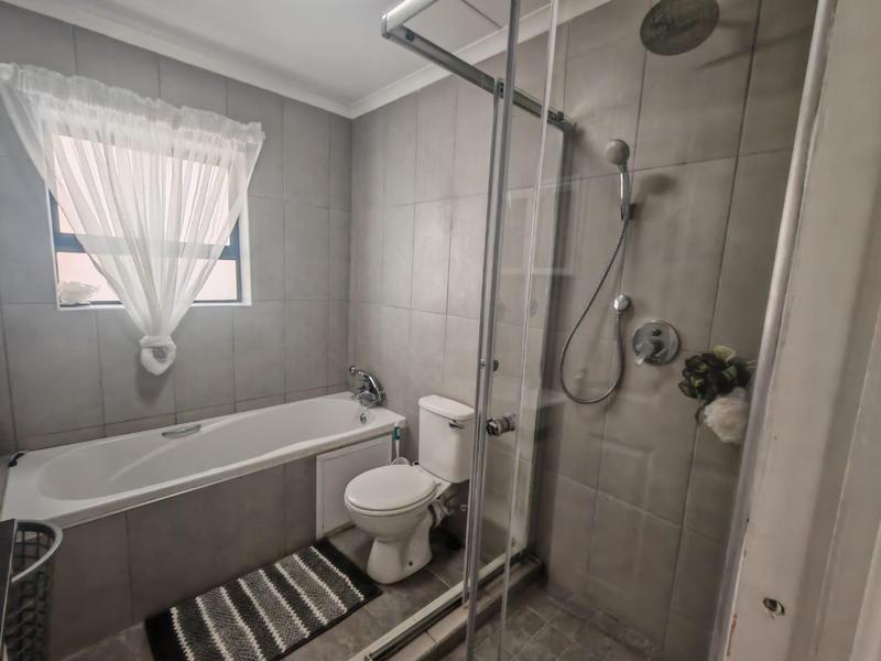 3 Bedroom Property for Sale in Mossel Bay Central Western Cape